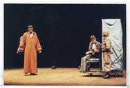 3.ª Mostra de Teatro de Almada: peça de teatro "A Excepção e a Regra".