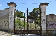 Portão de entrada da Quinta de Monserrate, Charneca de Caparica.