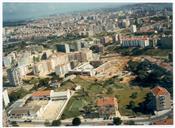 Fotografia aérea da obra de construção do Complexo Desportivo do Feijó.