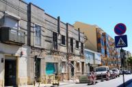 Edifício em ruína na Rua Doutor António Elvas, Feijó.