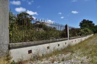 Muro e gradeamento da Quinta de Monserrate, Charneca de Caparica.