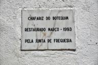 Placa informativa do restauro do Chafariz do Botequim, Charneca de Caparica.