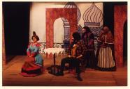 Cena da peça de teatro "O Casamento".