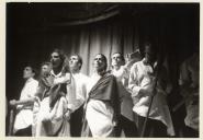 Cena da peça de teatro "Um cálice de Porto".