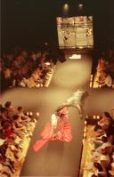 Plateia e cena da peça de teatro "Las criadas".