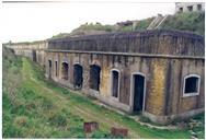 Corredores dos paióis do Forte de Alpena.