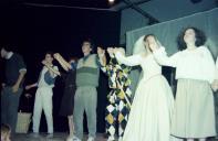 Final da peça de teatro "Triunfo de Arlequim".