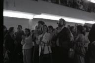 Ovação do público no final da peça de teatro "Oração".