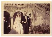 Retrato de Pedro Teotónio Pereira com a noiva e a sua filha, Maria Madalena Teotónio Pereira, no dia do casamento na Quinta da Cerca, em Almada.