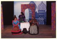Cena da peça de teatro "O Casamento".