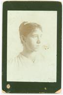 Retrato de [ Virgínia Carlota Hermann Von Botischer em jovem?]. 