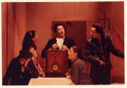 Cena da peça de teatro "Ópera dos três vinténs".