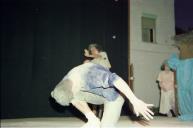 Cena da peça de teatro "Baile Alegórico".