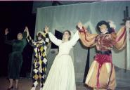 Final da peça de teatro "Triunfo de Arlequim".