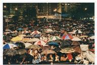 Público nos concertos das comemorações do 25 de abril na Praça da Liberdade em Almada.
