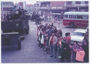 Movimento de militares nas Torcatas à saída do Cristo-Rei, ocupado pela Escola Prática de Artilharia de Vendas Novas.