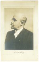 Retrato de F. Simões Correia.
