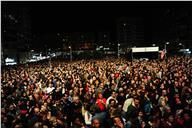 Público presente nos espetáculos de comemoração do 25 de abril.