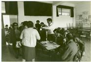 Mesa de voto nas primeiras eleições para a Assembleia Constituinte Portuguesa após a Revolução do 25 de abril de 1974, Almada.