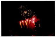 Fogo de artifício nas comemorações do 25 de abril.