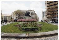 Vista geral da rotunda e Monumento aos Perseguidos.