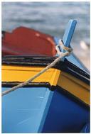 Barco de pesca na praia da Trafaria.