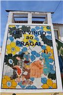 Painel de azulejos no Pragal.