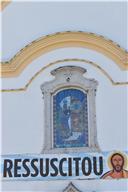 Vitral da Ermida de Nossa Senhora Mãe de Deus e dos Homens.