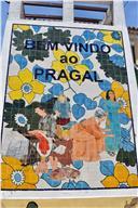 Painel de azulejos no Pragal.