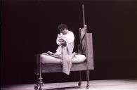 Cena da peça de teatro "Comunidade".