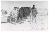Embarcações tradicionais: Costa de Caparica: Meia Lua.