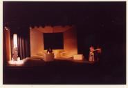 Cena com excertos das peças de teatro "As Guerras de Alecrim e Mangerona" e "O Tanoeiro".