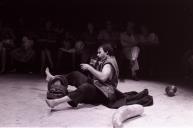 Cena da peça de teatro "Aquí no se rinde".  