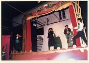 Cena da peça de teatro "Um cálice de Porto".