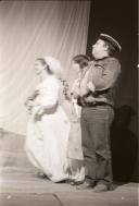 Cena da peça de teatro "Triunfo de Arlequim".