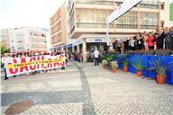 Desfile das coletividades do concelho nas celebrações do 25 de abril.