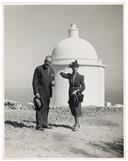 João Teotónio Pereira Júnior e Virgínia Carlota Hermann Von Botischer em passeio junto a arriba e ao mar. 