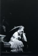 Cena da peça de teatro "Deus os fez, Deus os juntou".