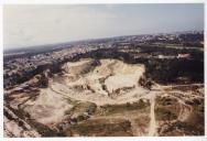 Vista aérea das obras de construção e instalação do Aterro Sanitário de Vale Milhaços, Corroios, Seixal.