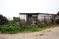 Exterior de barraca na Quinta do Gato Bravo, Feijó.