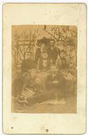 Retrato de João Teotónio Pereira Júnior com a família.