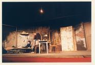 Cena da peça de teatro "Os emigrantes".