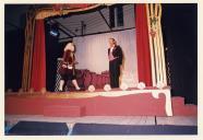 Cena da peça de teatro "Um cálice de Porto".