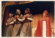 Cena da peça de teatro "Um cálice de Porto".