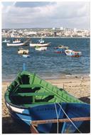 Barcos de pesca na praia da Trafaria.