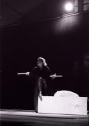 Cena da peça de teatro "Story of Beauty".