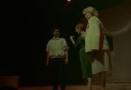 Cena da peça de teatro "Triunfo de Arlequim".