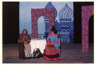 Cena da peça de teatro "O Casamento".