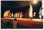 Cena da peça de teatro "Auto da Floripes".